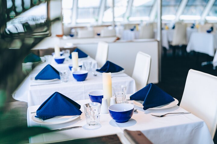 Charles Darwin Dinner Cruise