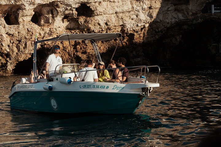 Boat trip to the Polignano a Mare caves