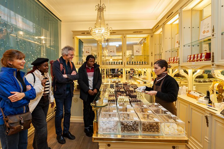 Brussels Food Tour with Full Meal & Drinks by Do Eat Better