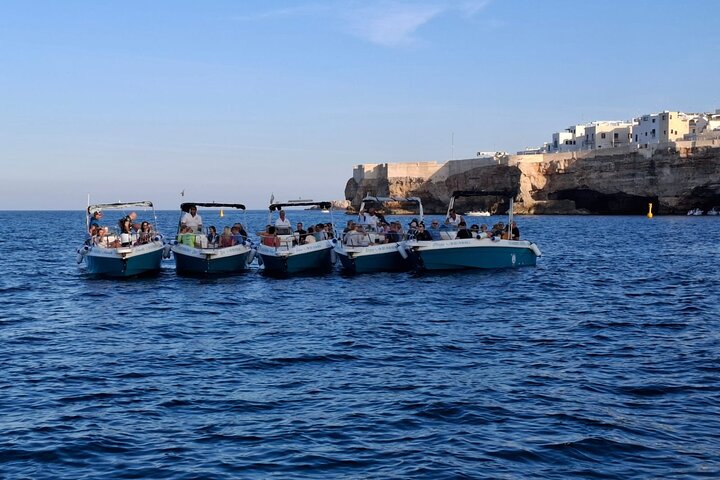 Boat trip to the Polignano a Mare caves