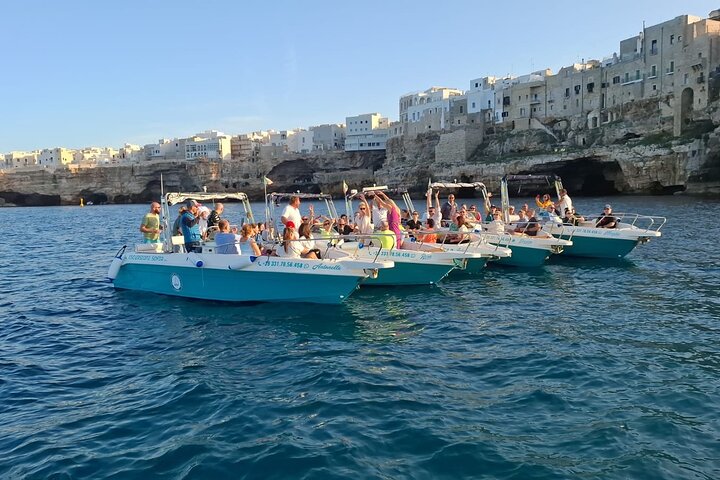 Boat trip to the Polignano a Mare caves