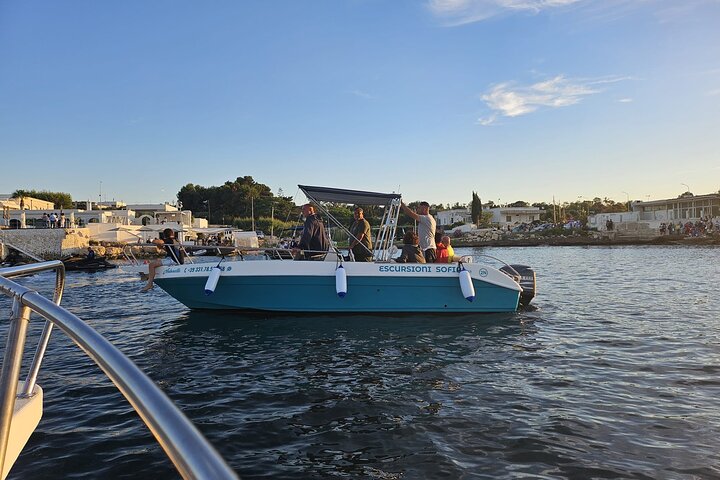 Boat trip to the Polignano a Mare caves