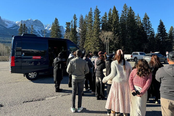 Banff: Moraine Lake and Lake Louise Shuttle | Limited Time Offer!