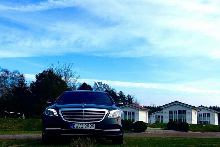 Private Berlin to Berlin Airport Vehicle Transport