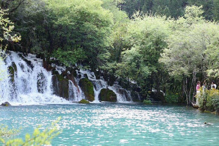 Private VIP Tour:2-Day Jiuzhaigou・Huanglong Highlights Experience