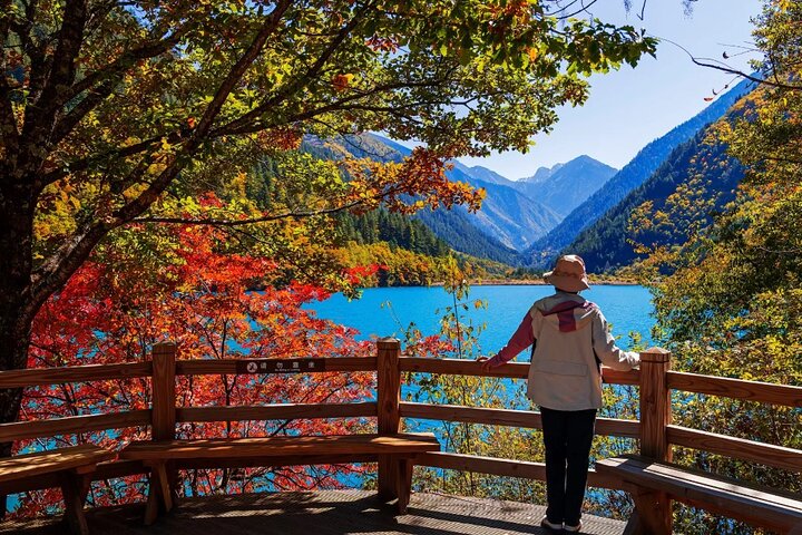 Private VIP Tour:2-Day Jiuzhaigou・Huanglong Highlights Experience