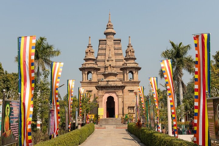 Sarnath and Varanasi Private Day Tour from Bodhgaya with Return
