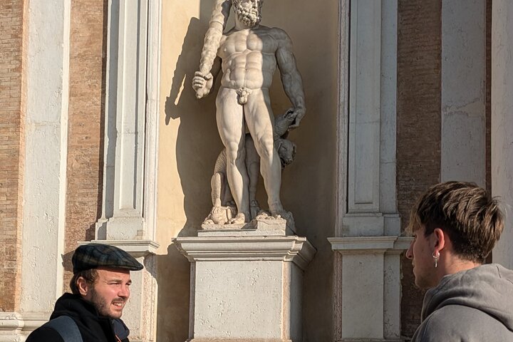 Guided Modena Sightseeing and Food Tour