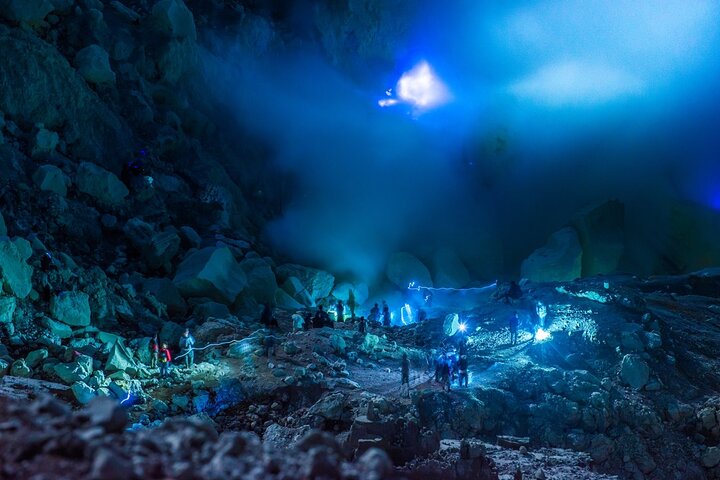 Overnight Mount Ijen Blue Fire Trek Tour From Bali (Private-All Inclusive)