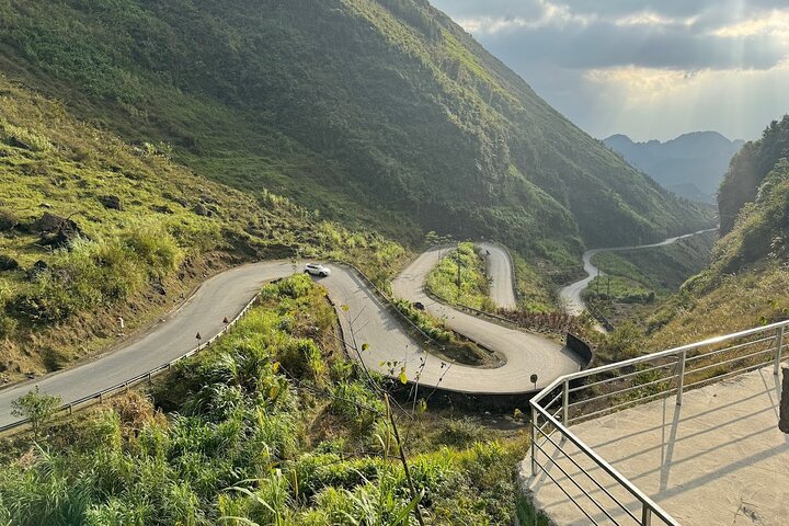 Ha Giang Loop 4 Days 3 Nights Motorbike Tour with easy Rider
