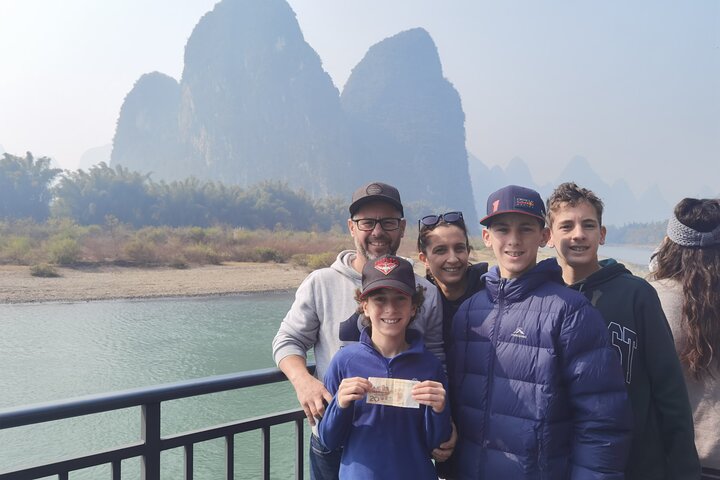 Li River cruise & Yangshuo countryside private day tour