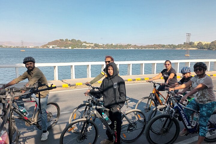 Udaipur Countryside Biking excursion