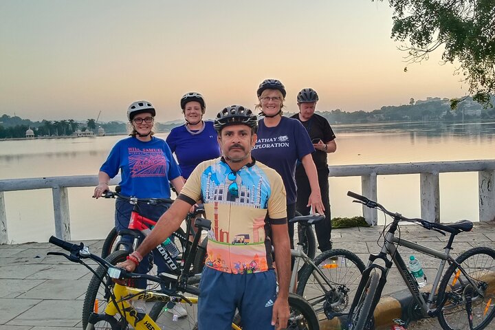 Udaipur Countryside Biking excursion