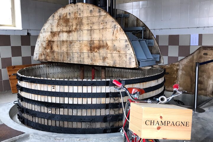 Food & Champagne Experience from Epernay (Private tour)