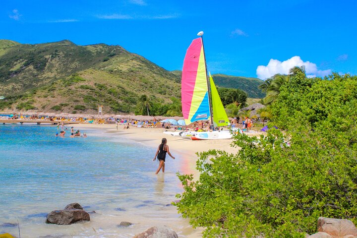 All-Inclusive Local Guided Pinel Island Tour