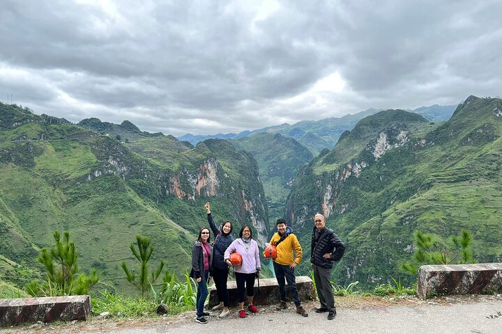 3 Days Deluxe Ha Giang Loop by Car - Private Stay Resort 4*