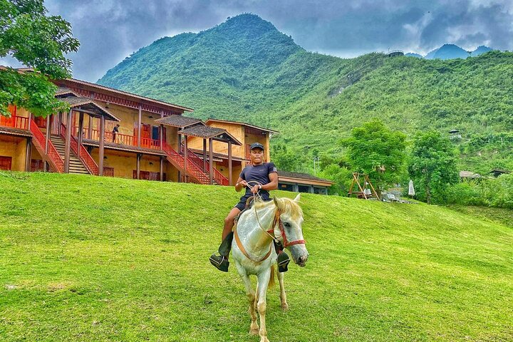 3 Days Deluxe Ha Giang Loop by Car - Private Stay Resort 4*