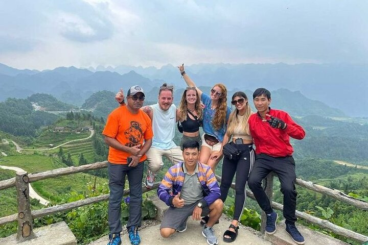 3 Days Private Deluxe Ha Giang Loop Motorbike - Stay Resort 4*