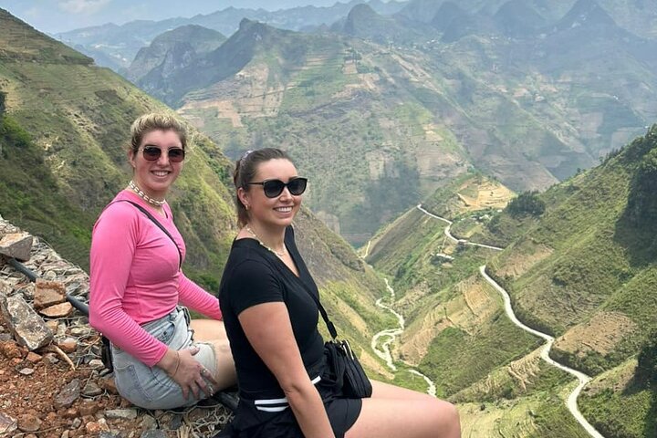 3 Days Private Deluxe Ha Giang Loop Motorbike - Stay Resort 4*
