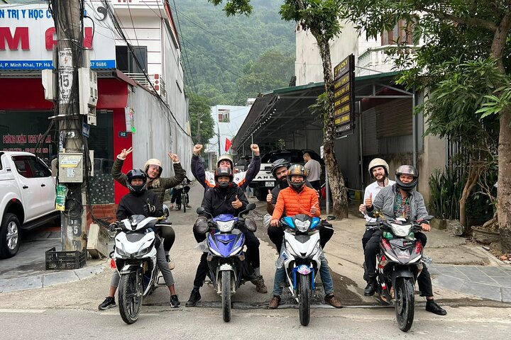 3 Days Private Deluxe Ha Giang Loop Motorbike - Stay Resort 4*