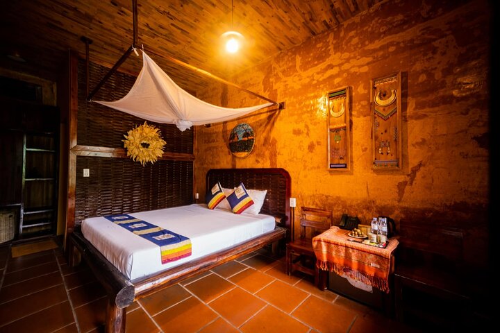 3 Days Private Deluxe Ha Giang Loop Motorbike - Stay Resort 4*