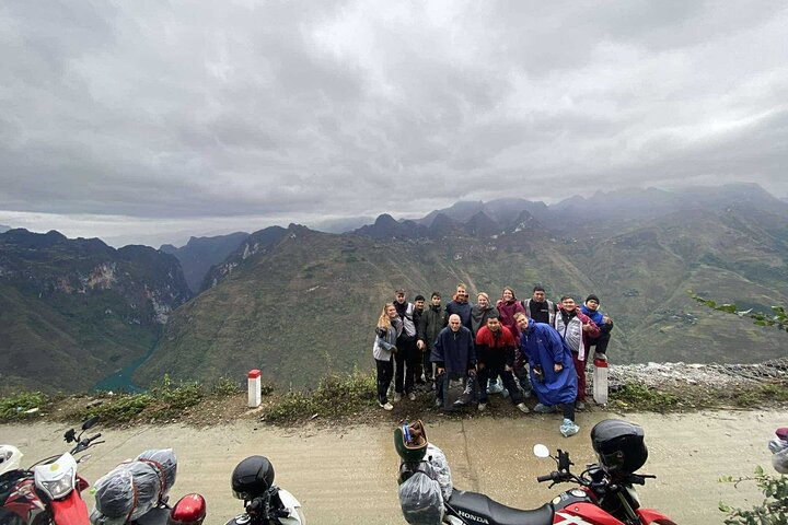3 Days Private Deluxe Ha Giang Loop Motorbike - Stay Resort 4*