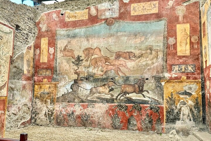 Pompeii 2h Small-Group Tour with Expert Archaeologist