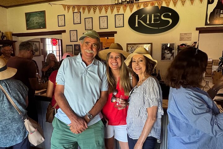 Experience Hahndorf & Barossa: Gourmet lunch, Wine, Beer & Treats