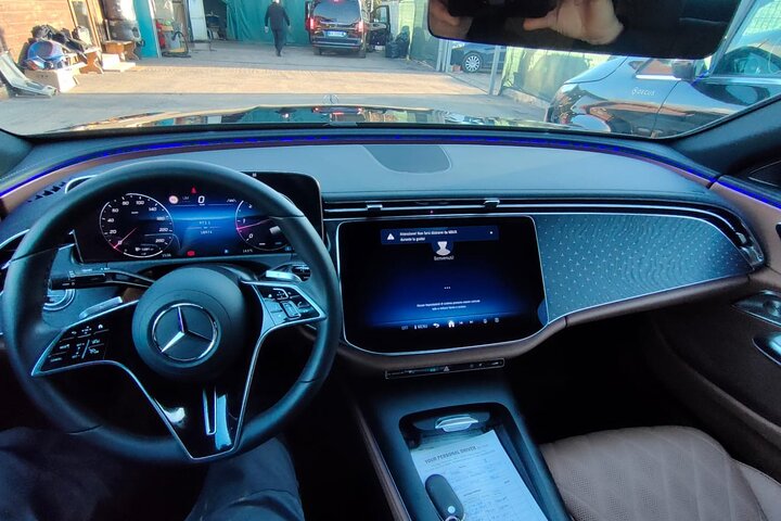 Luxury Private day Transfer from Malpensa Airport to Milan center