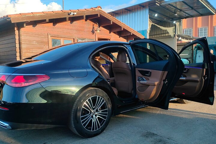 Luxury Private day Transfer from Malpensa Airport to Milan center