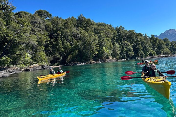 Guided Half Day Kayak Tour with Picnic in Villa la Angostura