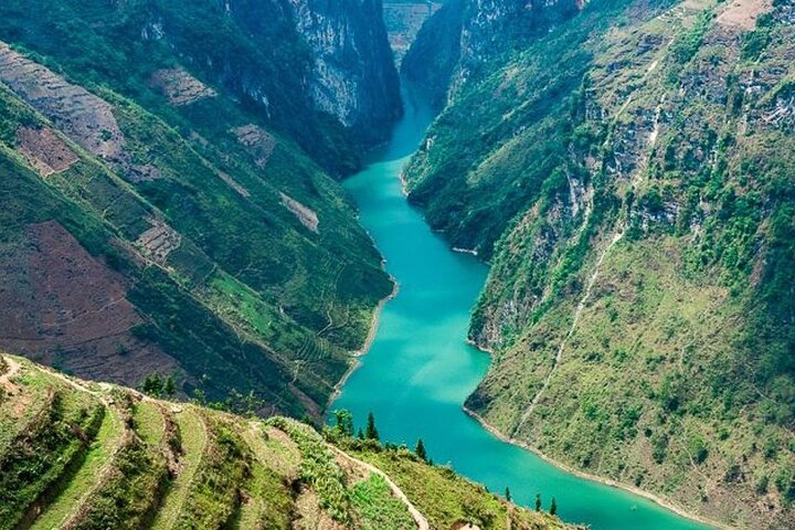 Ha Giang Loop 4 Days 3 Nights Motorbike Tour with easy Rider