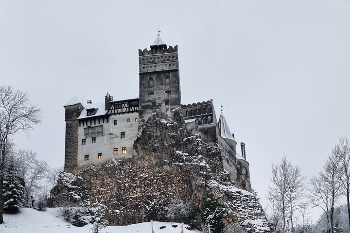 Private Day Trip from Bucharest: Dracula’s Castle, Peles & Brasov
