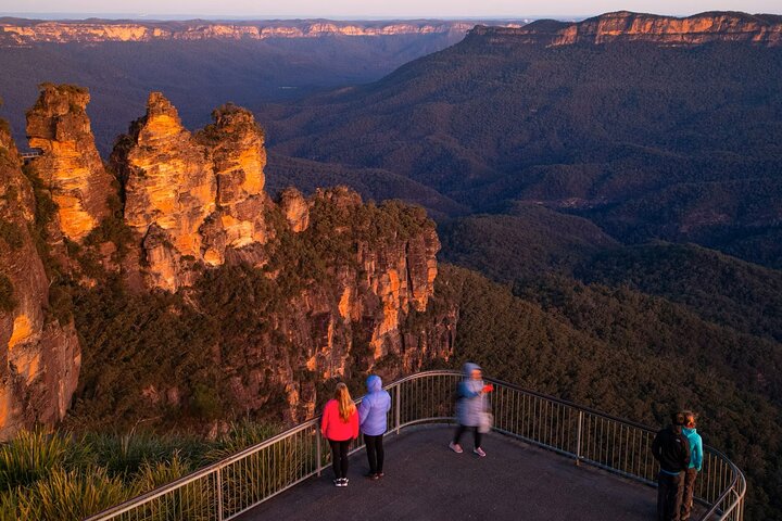 PRIVATE Blue Mountains Scenic World Wentworth Falls & Cruise Tour
