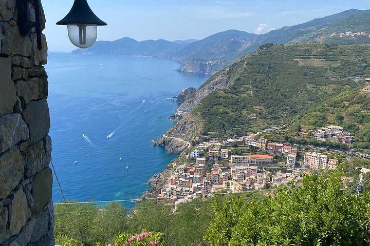Cinque Terre PrivateTour by van from Lucca, Pisa or LaSpezia Port