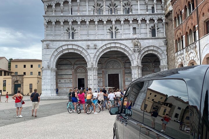 Lucca tour and Pisa Tower + WineTasting by van from Livorno Port