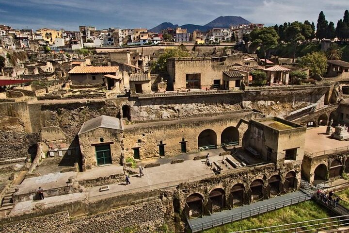 Pompeii and Herculaneum Small-Group with an Expert Archaeologist