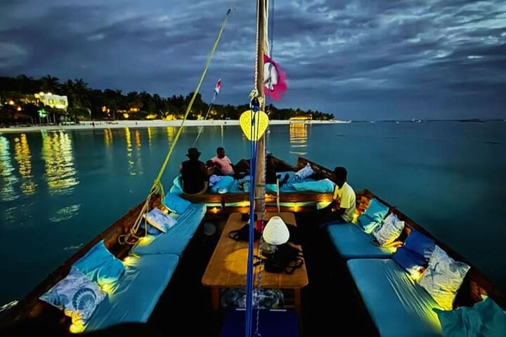 Exclusive private full-day Dhow sail & snorkel Mnemba sandbank