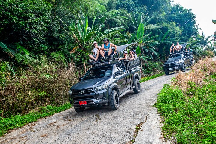 6 Hours Elephant Care and Jungle Tour by 4WD in Koh Samui