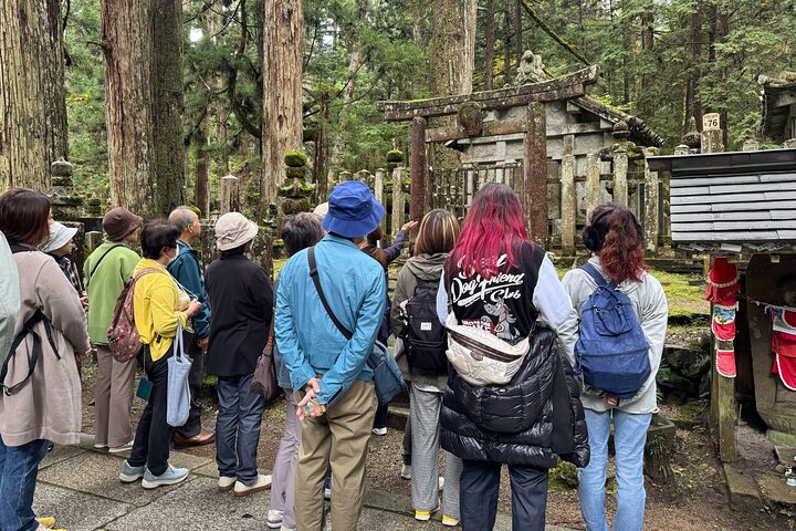 Koyasan: Must-See Okuno-in Cemetery 2-Hour Guided Tour