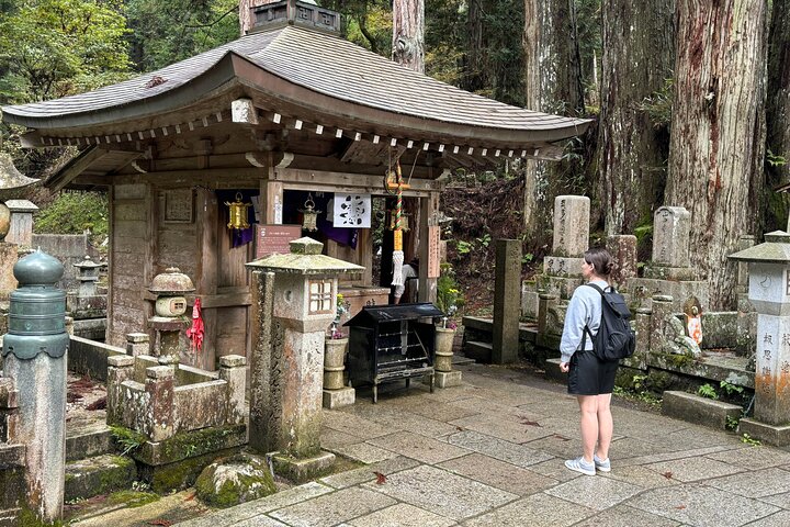Koyasan: Must-See Okuno-in Cemetery 2-Hour Guided Tour