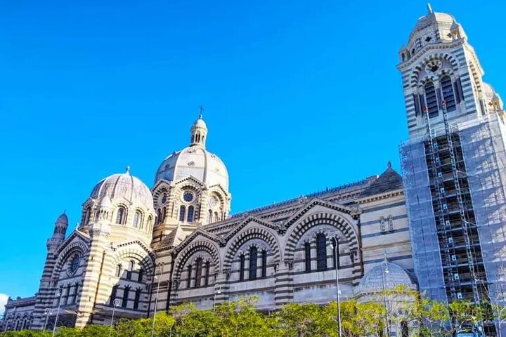 Deluxe Marseille Tour from Cruise Port including Aix-en-Provence