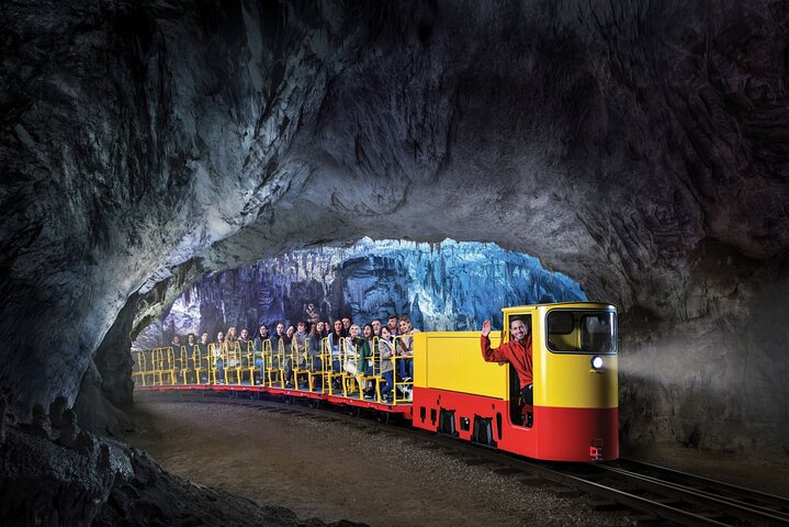 Postojna Cave, Predjama Castle and Piran with tickets included