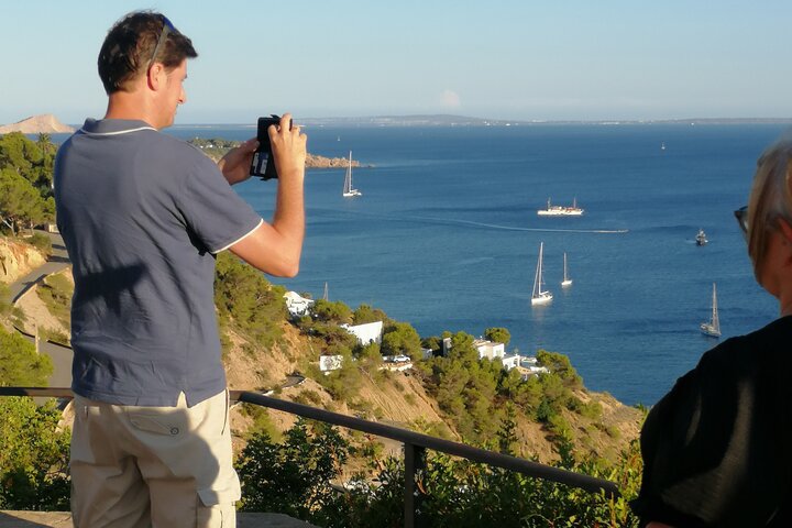 Secrets of Ibiza - Car tour in 4 hours