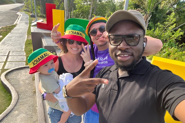Private Tour for Negril Seven Miles Beach & Rick's Cafe Jamaica