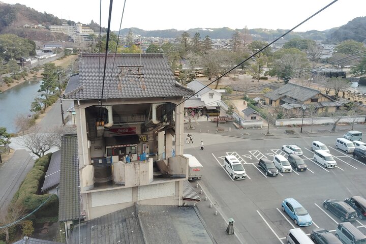 Kintai Kyo Bridge and Iwakuni Castle with Local Guide