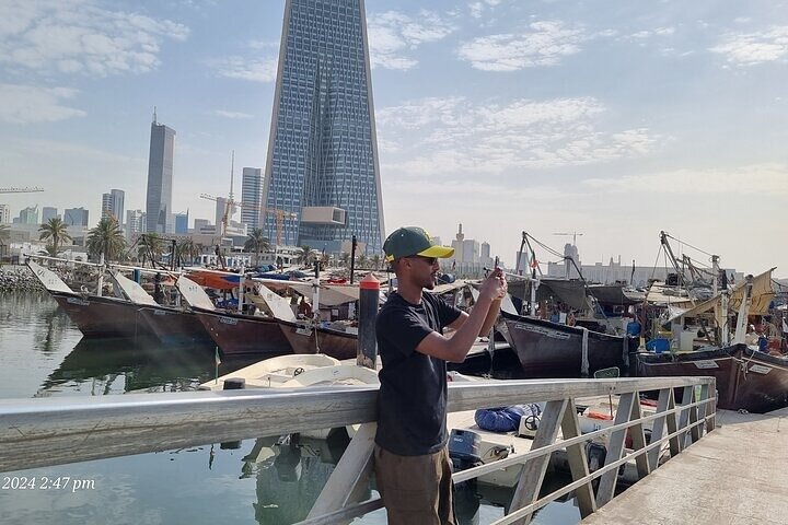 Kuwait: Half-Day City & Desert Tour with Pick-Up & Drop-Off