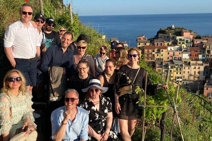 UNESCO Vineyards Tour & Wine Tasting in Manarola with a Sommelier