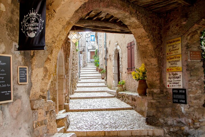 Roquebrune and Grimaldi Castle Walking Tour