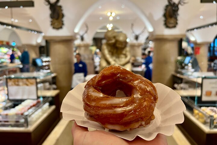 Munich Old Town Food Tour with 10+ Bavarian Specialties & Beers